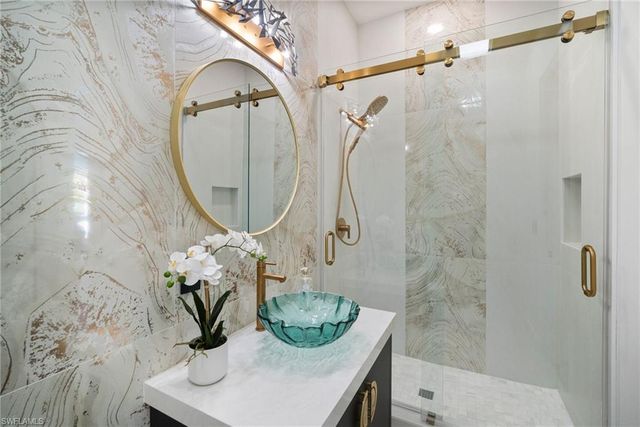 1677 Northgate DR, Naples, FL 34105