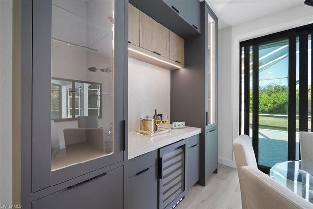 1677 Northgate DR, Naples, FL 34105