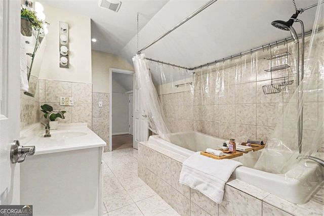 6110 Georgetown Park Drive, Norcross, GA 30071