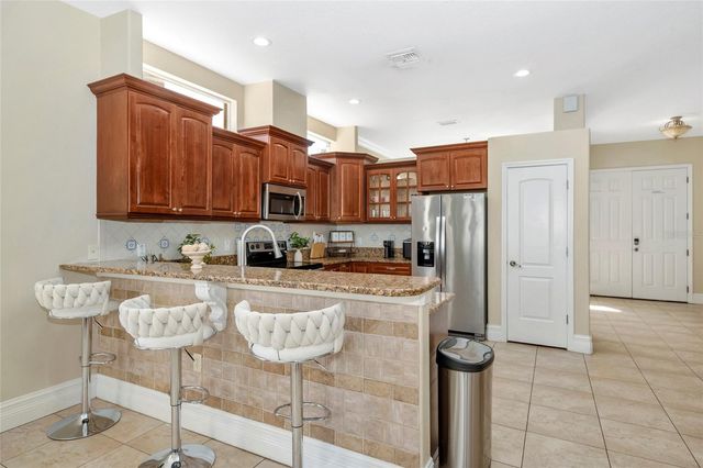 10806 PEREZ DRIVE, Tampa, FL 33618