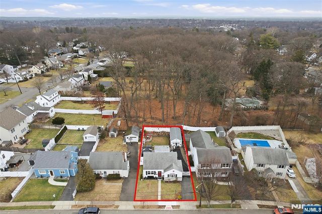 44 Kaywin Avenue, Hawthorne, NJ 07506