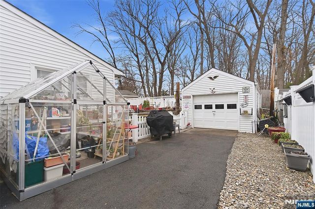 44 Kaywin Avenue, Hawthorne, NJ 07506