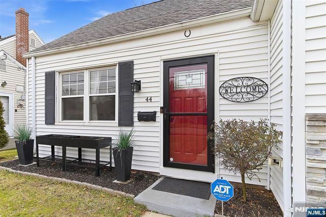 44 Kaywin Avenue, Hawthorne, NJ 07506