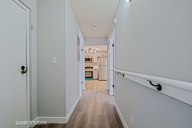 340 Klein Creek Court C, Carol Stream, IL 60188