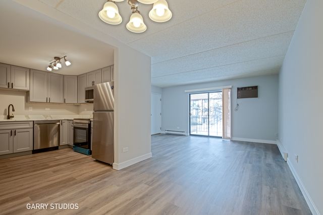 340 Klein Creek Court C, Carol Stream, IL 60188