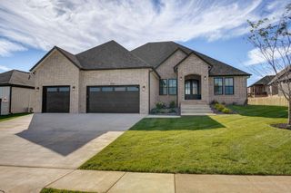 1525 N Marlowe Avenue, Springfield, MO 65802