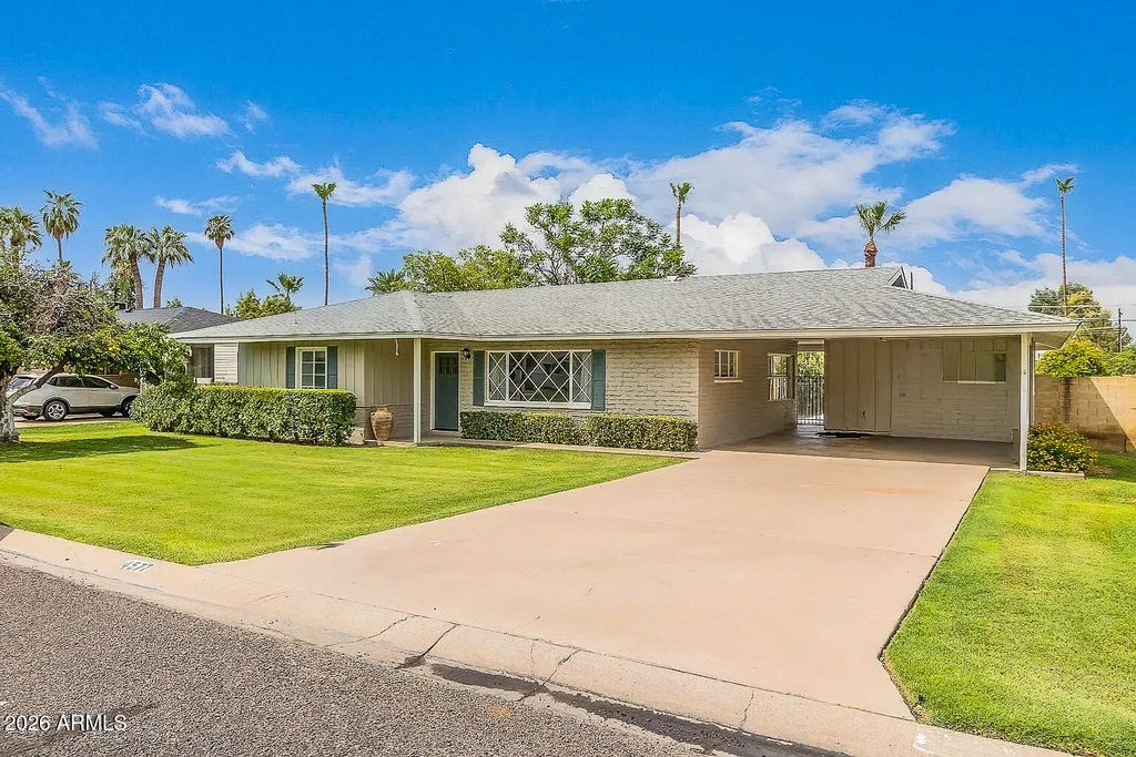 4577 E CALLE VENTURA --, Phoenix, AZ 85018