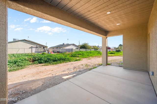 21820 W white pine Drive, Wittmann, AZ 85361