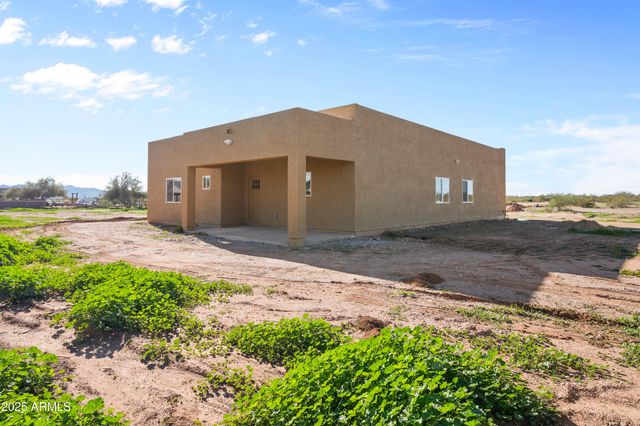 21820 W white pine Drive, Wittmann, AZ 85361