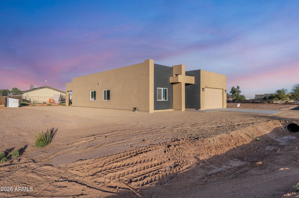 21820 W white pine Drive, Wittmann, AZ 85361 — photo 3