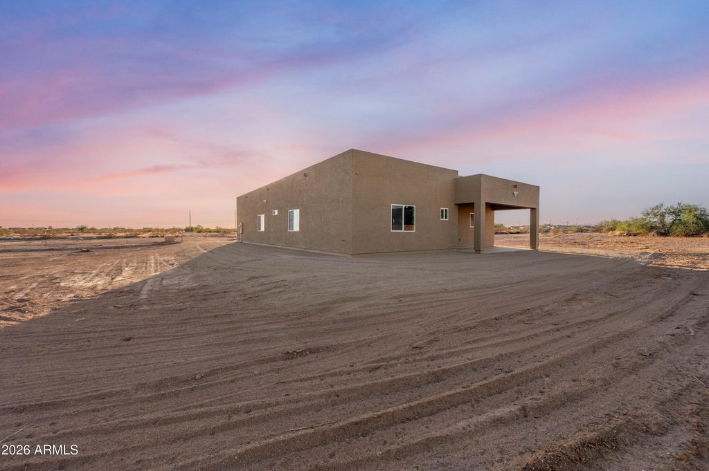 21820 W white pine Drive, Wittmann, AZ 85361 — photo 5