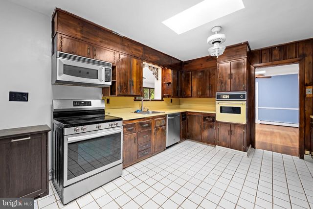 404 E TIMONIUM RD, Lutherville Timonium, MD 21093