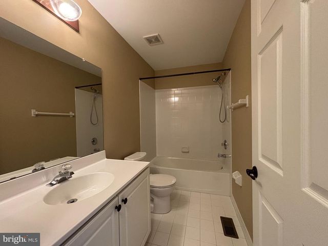 48 WEAVER DR, Marlton, NJ 08053