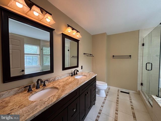 48 WEAVER DR, Marlton, NJ 08053