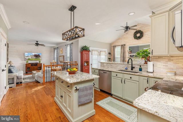 236 SHANNON CT, Inwood, WV 25428