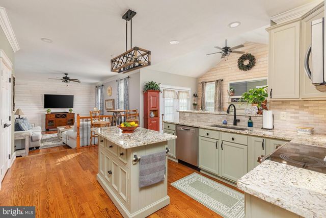 236 SHANNON CT, Inwood, WV 25428
