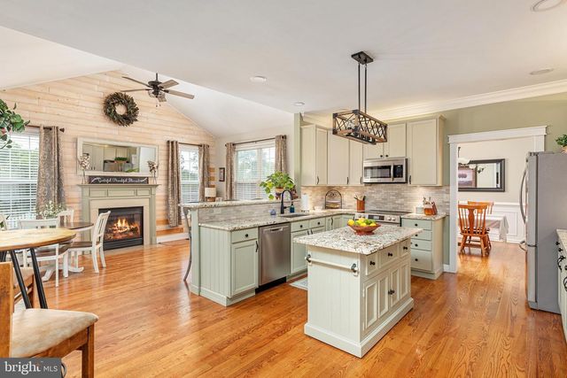 236 SHANNON CT, Inwood, WV 25428