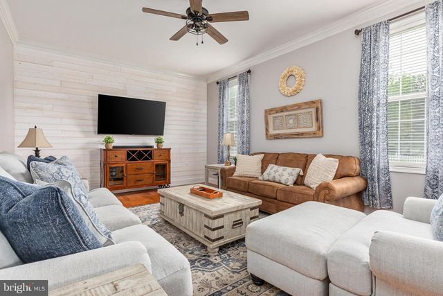 236 SHANNON CT, Inwood, WV 25428