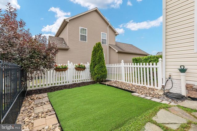 236 SHANNON CT, Inwood, WV 25428