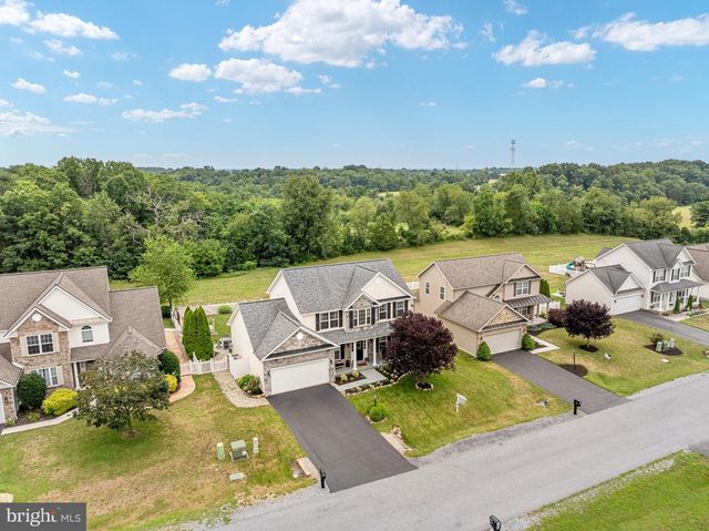 236 SHANNON CT, Inwood, WV 25428