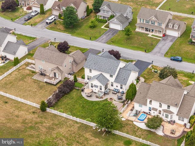 236 SHANNON CT, Inwood, WV 25428