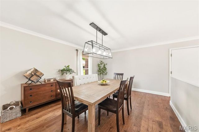 5460 Casa Royale Drive, St Louis, MO 63129