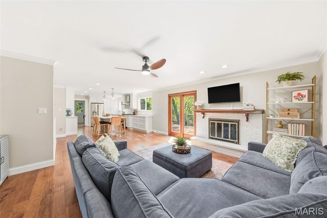 5460 Casa Royale Drive, St Louis, MO 63129