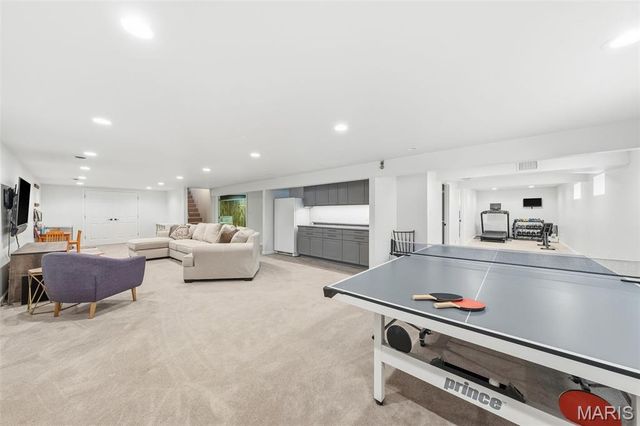 5460 Casa Royale Drive, St Louis, MO 63129