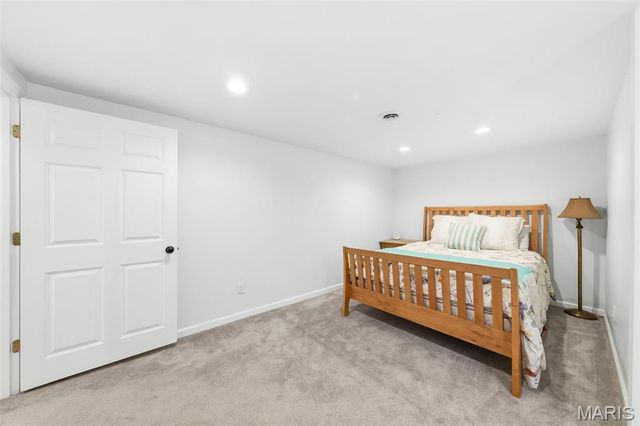 5460 Casa Royale Drive, St Louis, MO 63129