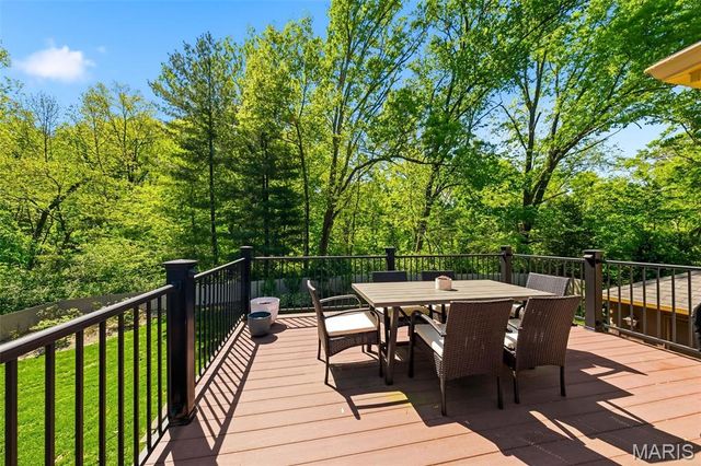 5460 Casa Royale Drive, St Louis, MO 63129