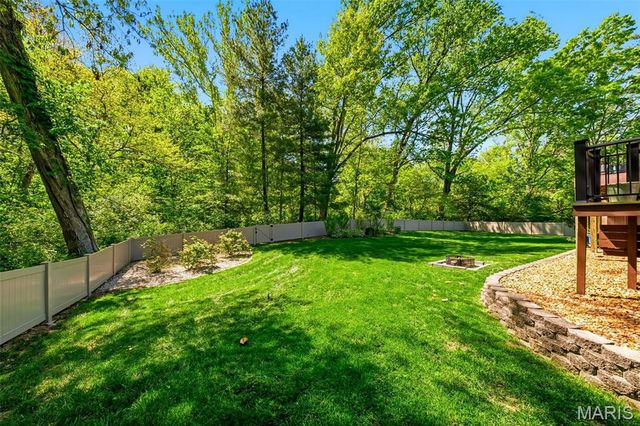 5460 Casa Royale Drive, St Louis, MO 63129