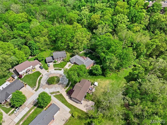 5460 Casa Royale Drive, St Louis, MO 63129