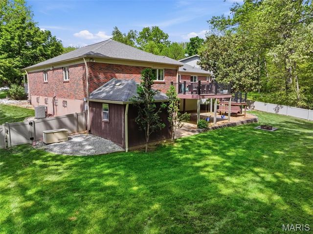5460 Casa Royale Drive, St Louis, MO 63129
