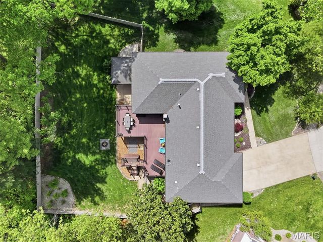 5460 Casa Royale Drive, St Louis, MO 63129