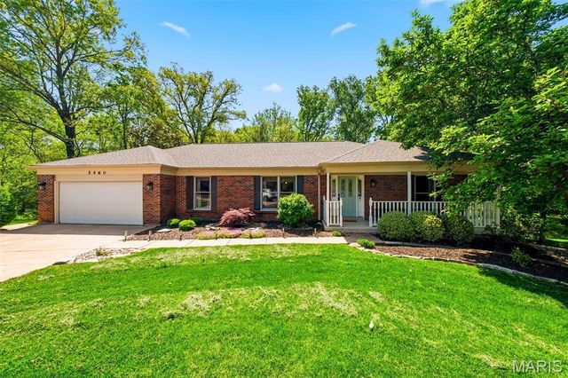 5460 Casa Royale Drive, St Louis, MO 63129