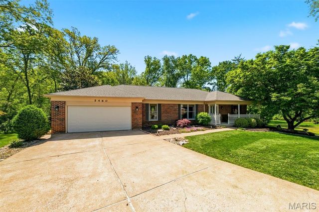 5460 Casa Royale Drive, St Louis, MO 63129