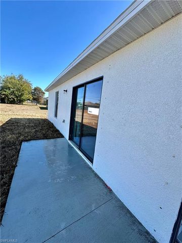 1131 SW 16th TER, Cape Coral, FL 33991