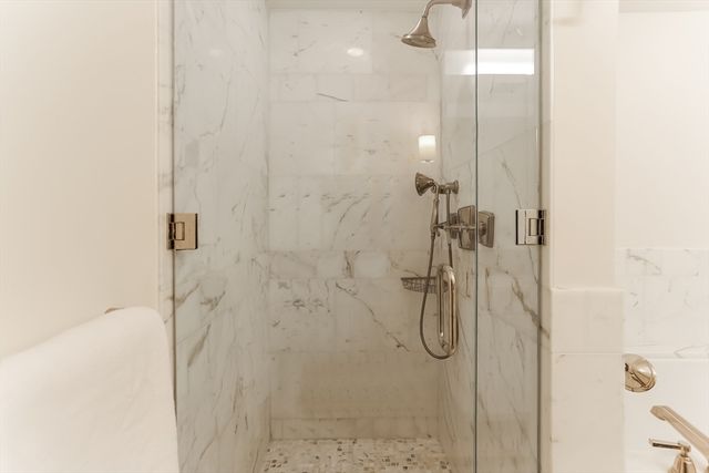 400 Stuart 18C, Boston, MA 02116