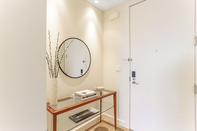 400 Stuart 18C, Boston, MA 02116