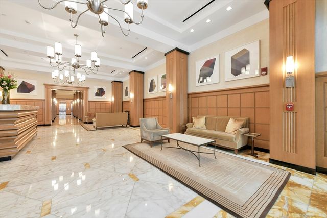 400 Stuart 18C, Boston, MA 02116