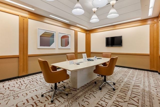 400 Stuart 18C, Boston, MA 02116