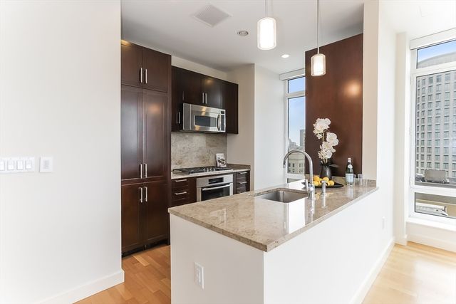 400 Stuart 18C, Boston, MA 02116
