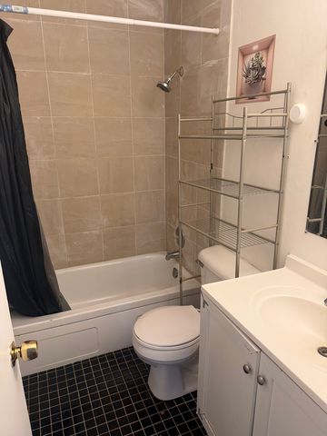 510 Hill Drive 207, Hoffman Estates, IL 60194