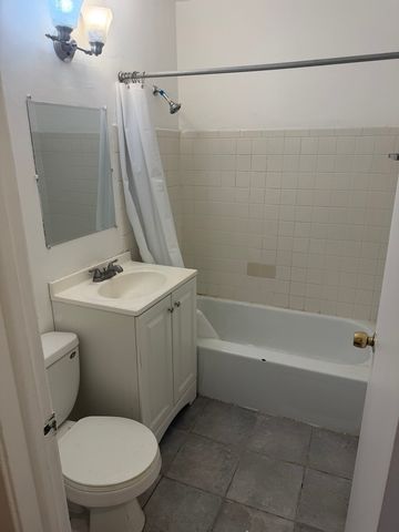 510 Hill Drive 207, Hoffman Estates, IL 60194