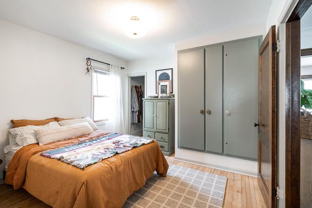 1015 S 76th STREET, West Allis, WI 53214