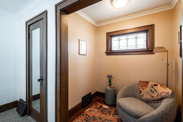 1015 S 76th STREET, West Allis, WI 53214