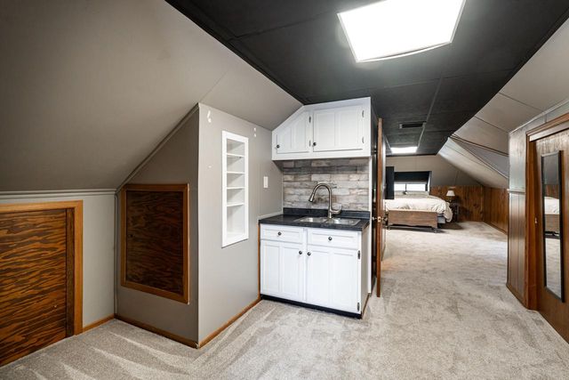 1015 S 76th STREET, West Allis, WI 53214