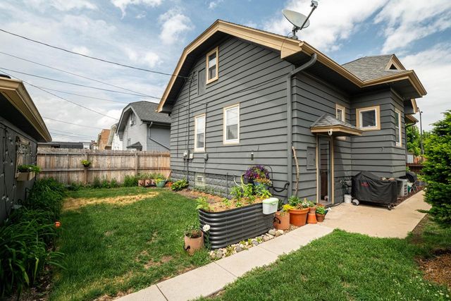 1015 S 76th STREET, West Allis, WI 53214