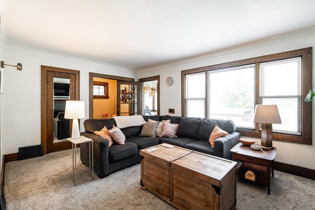 1015 S 76th STREET, West Allis, WI 53214
