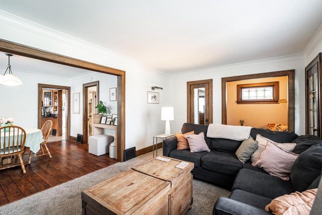 1015 S 76th STREET, West Allis, WI 53214